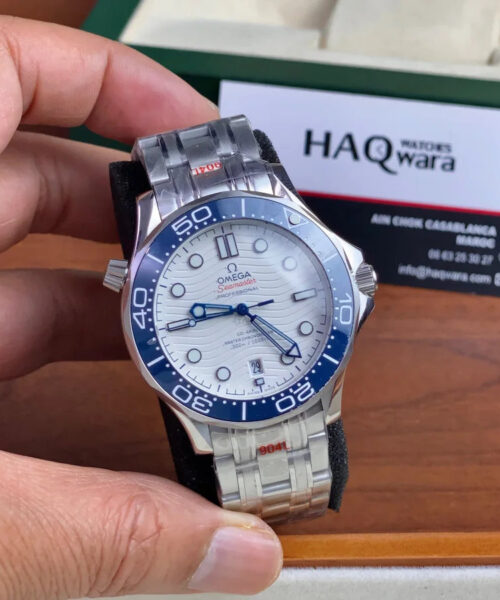 Omega Seamaster 007 Argenté Blanc Hommes