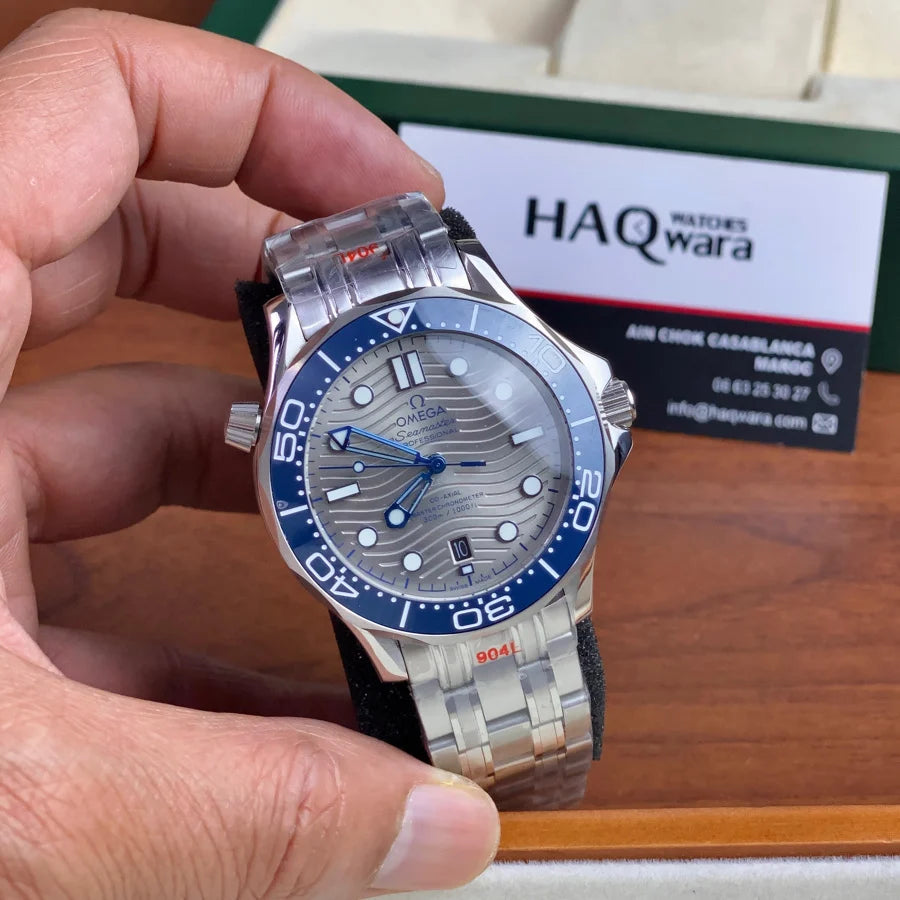 Omega Seamaster 007 Argenté Hommes