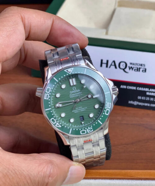 Omega Seamaster 007 Argenté Vert Hommes