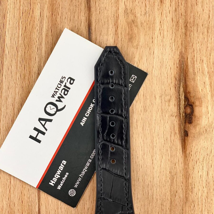 322CDB80-1577-48EC-8C3A-86635AA13DCD Hublot Classique Fusion Rose Bleu Noir & Piers Femmes